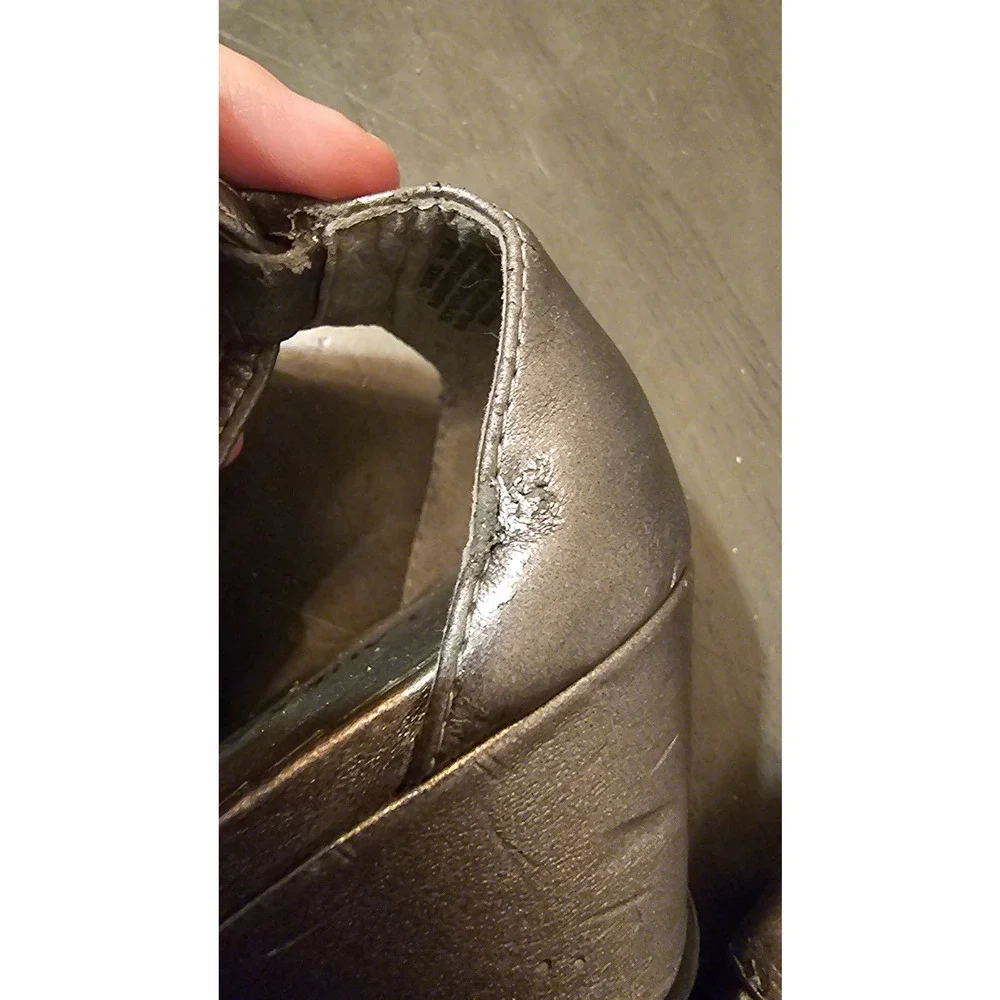Laura Ashley embellished silver‎ sandal size 10